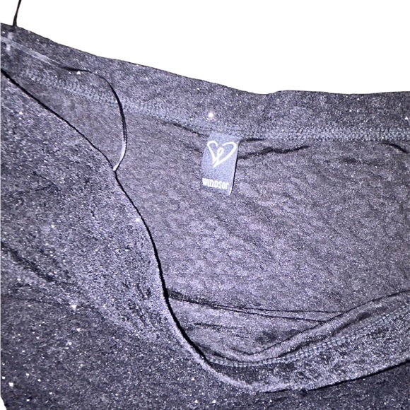 Worn for my freshman homecoming dance, super comfy and sparkley - Picture 1 of 2